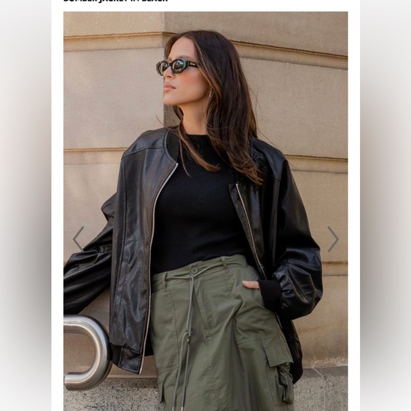 Leather bomber jacket - Picture 2 of 3